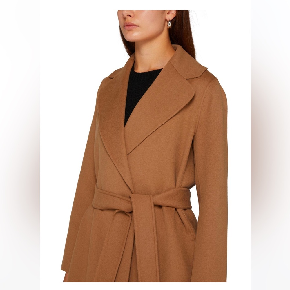 Luxurious Max Mara Wool Coat With Belt. New with Tags. Signature camel color.